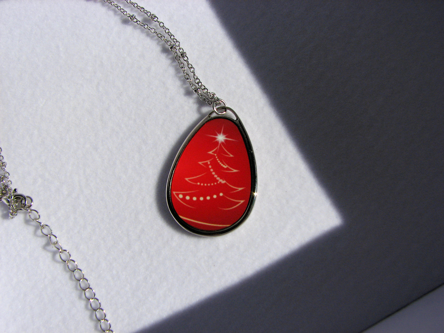 Red Christmas Tree Oval Necklace