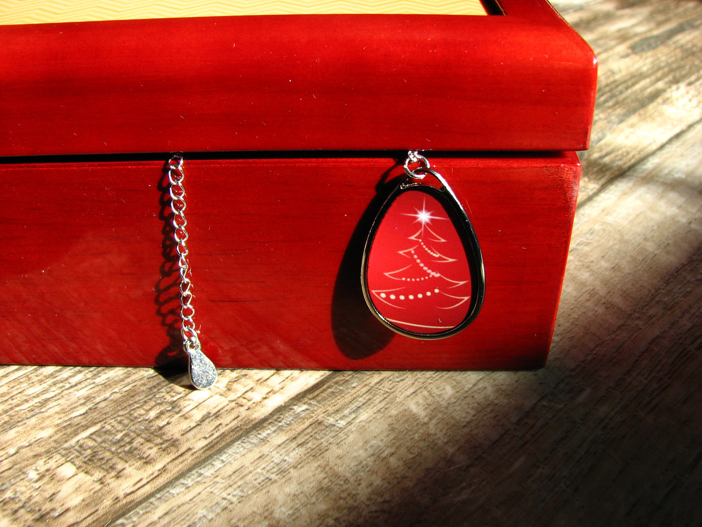 Red Christmas Tree Oval Necklace