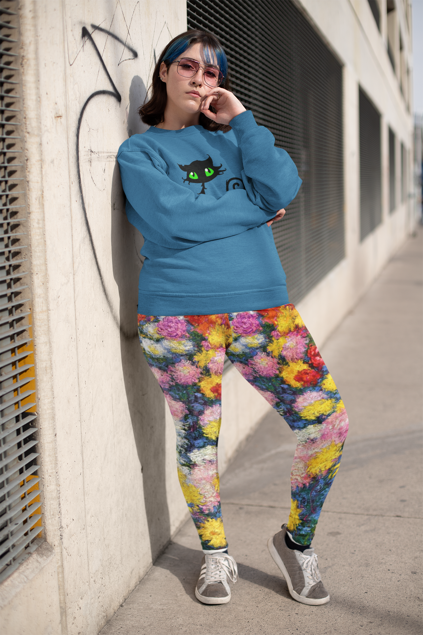 Monet's Carnations Plus Size Leggings