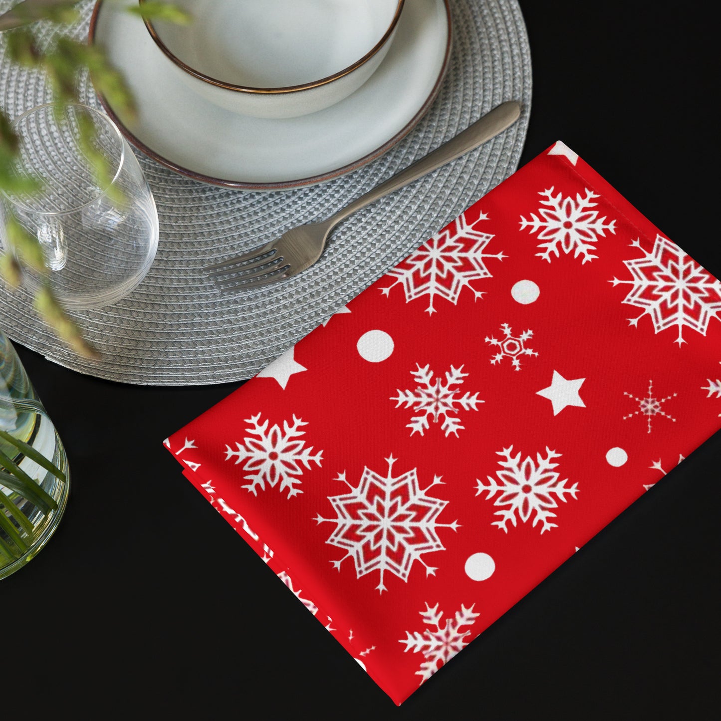 Snowflakes on Red Cloth Napkin Set