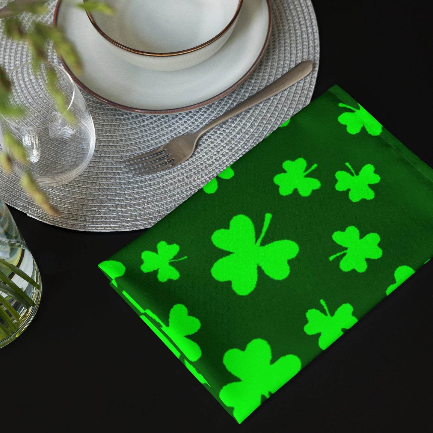 Shamrocks Print Cloth Napkin Set