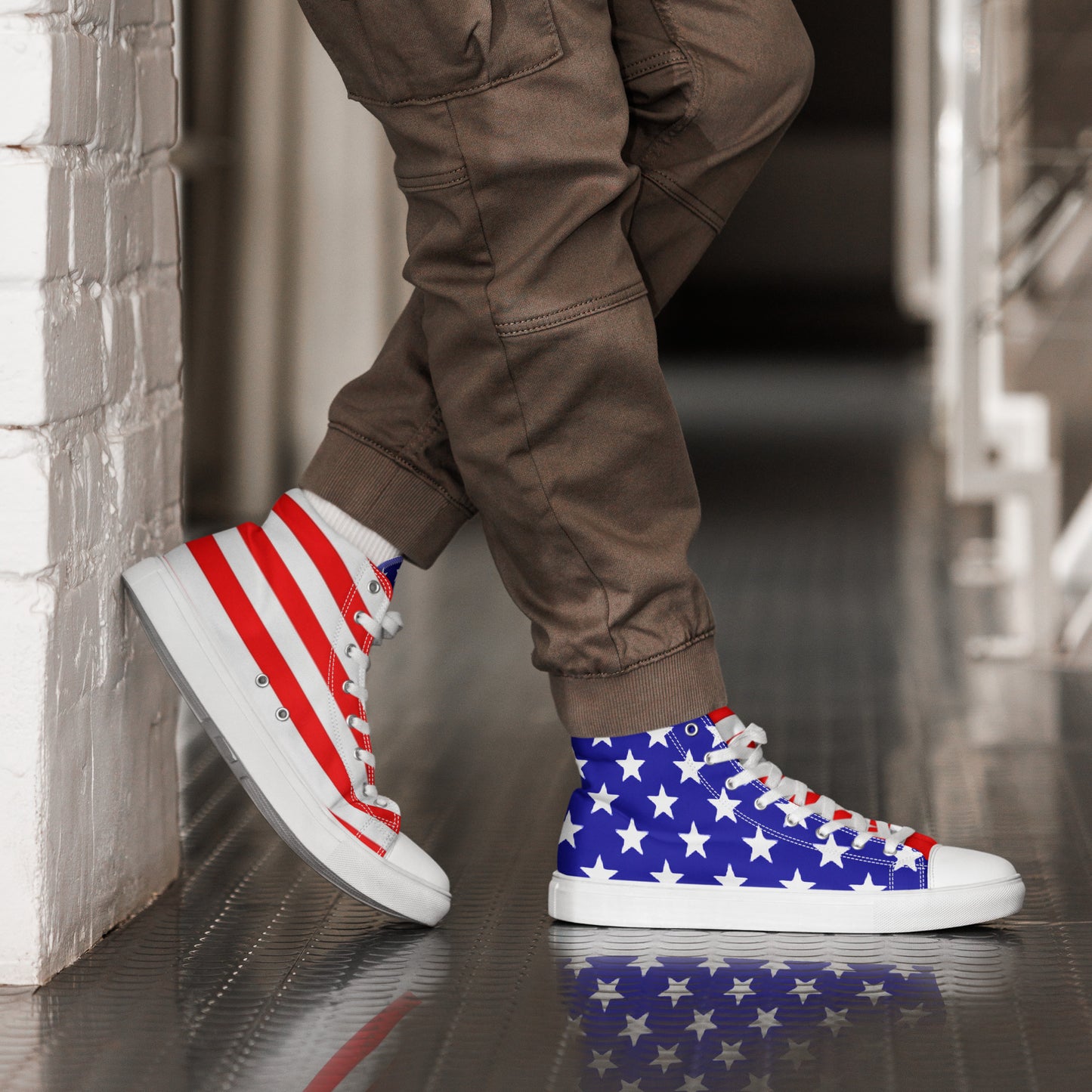 Stars and Stripes Men’s High Top Canvas Shoes