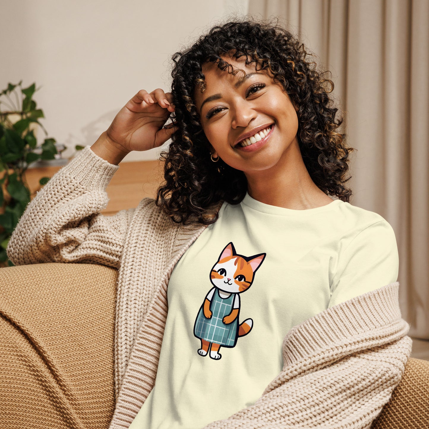 Cat in an Apron Dress Women's Relaxed T-Shirt