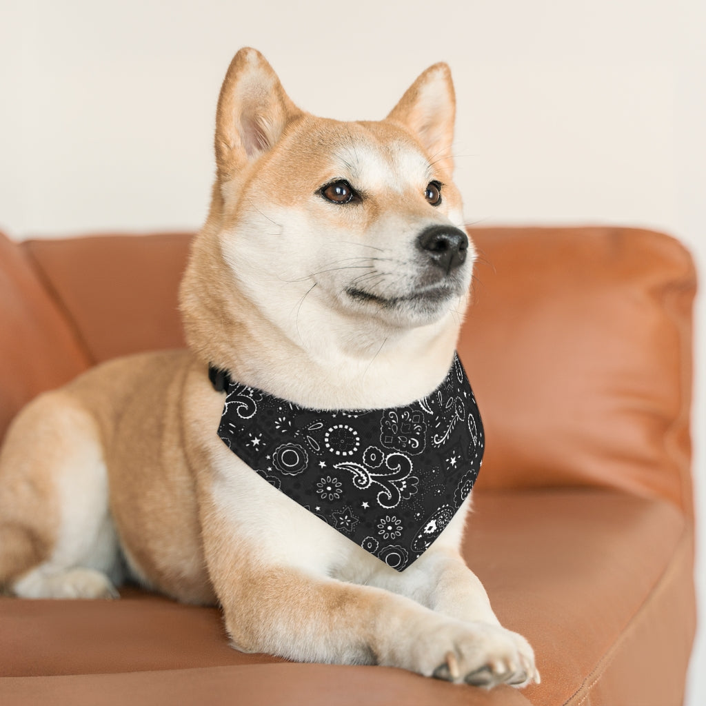 Black and White Paisley Pet Bandanna Collar