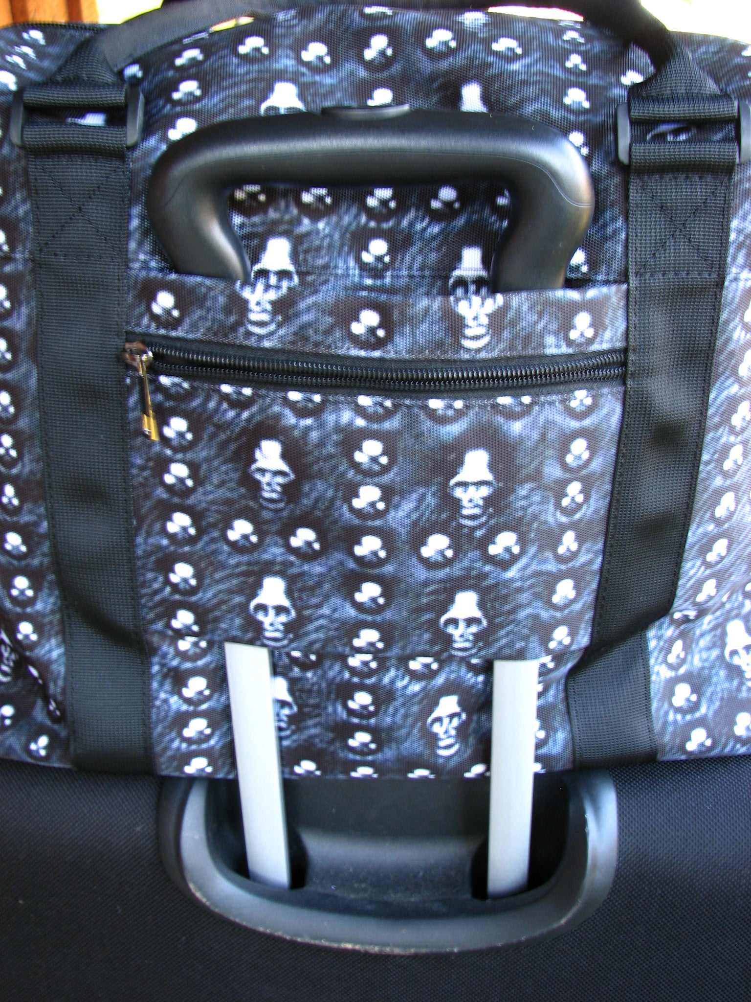 Skull Studded Print Large Travel Bag