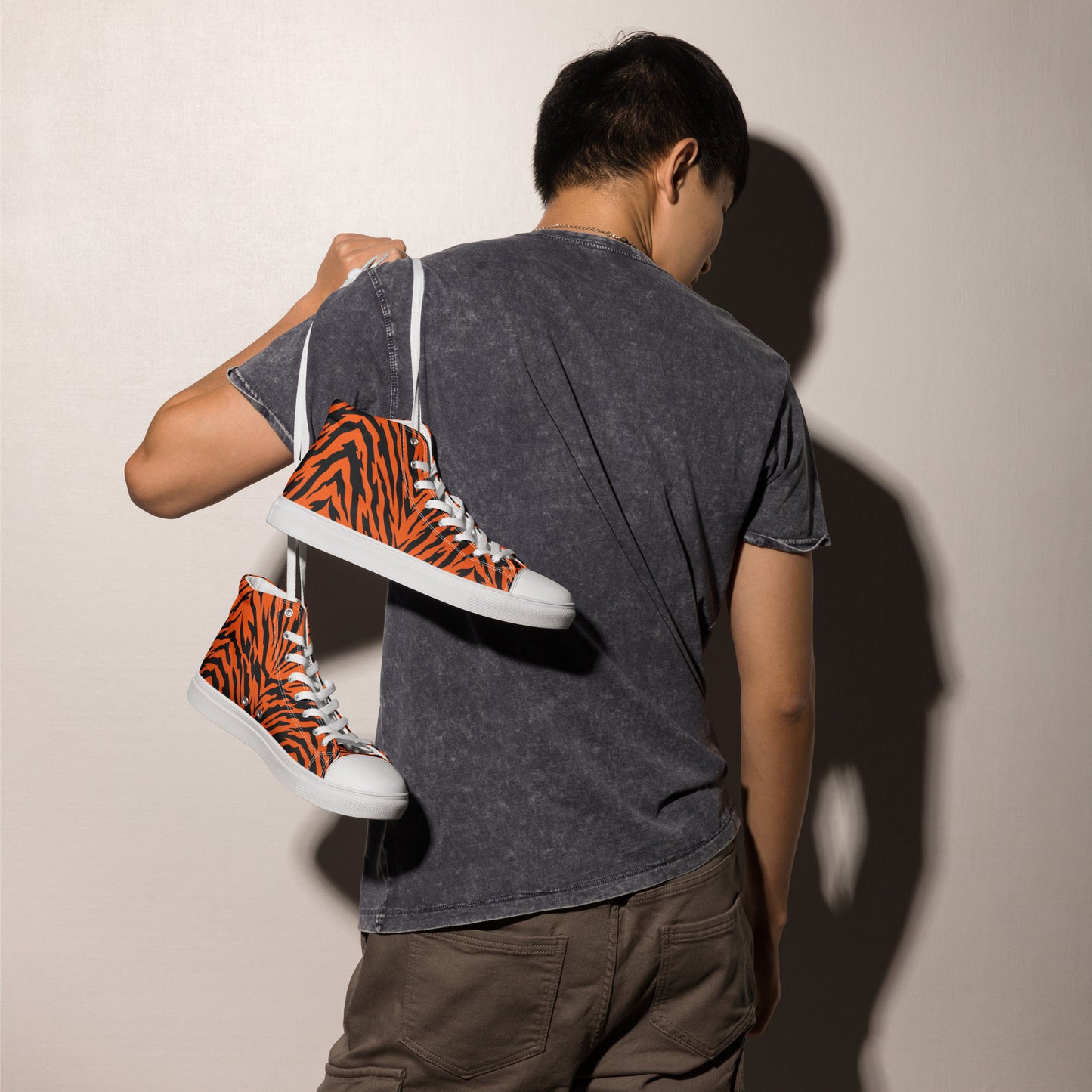 Bengal Tiger Stripe Men’s High Top Canvas Shoes