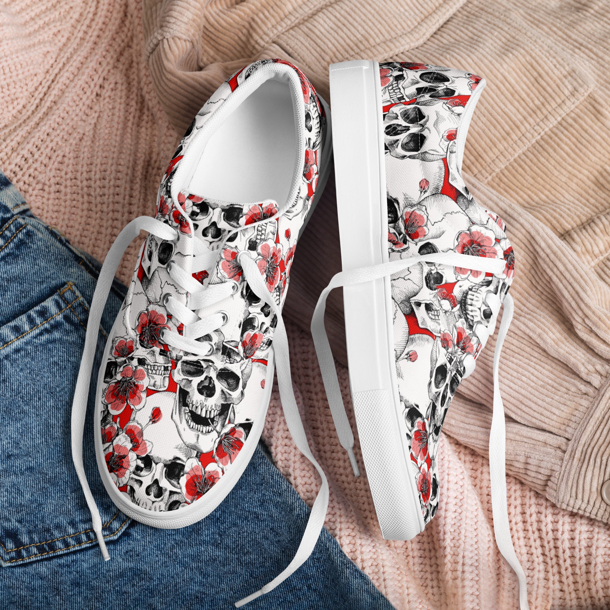 Skulls and Red Flowers Men’s Lace-up Canvas Shoes