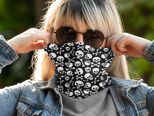 Skulls & Crossbones Neck Gaiter