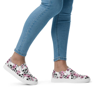 Skulls and Pink Blossoms Women’s Slip-on Canvas Shoes